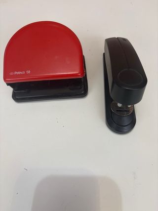 Pack perforadora y grapadora oficina