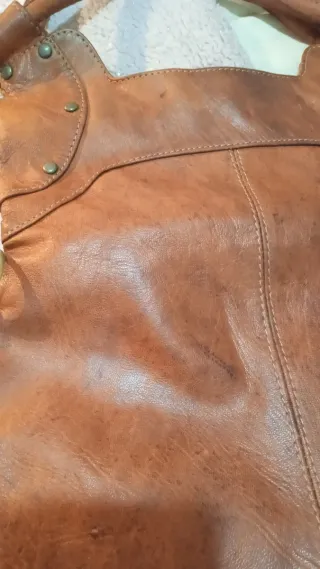 Bolso de cuero marrón