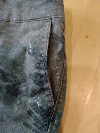 Pantalones vaqueros camuflaje con brillo