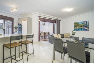 Piso en venta en Nueva Andalucía centro en Marbella
