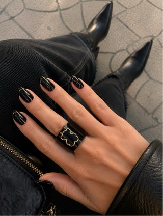 Anillo Tous Resina Negro y Oro