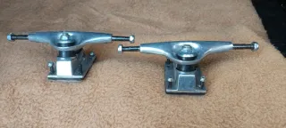 Conjunto de dos Ejes para monopatín.