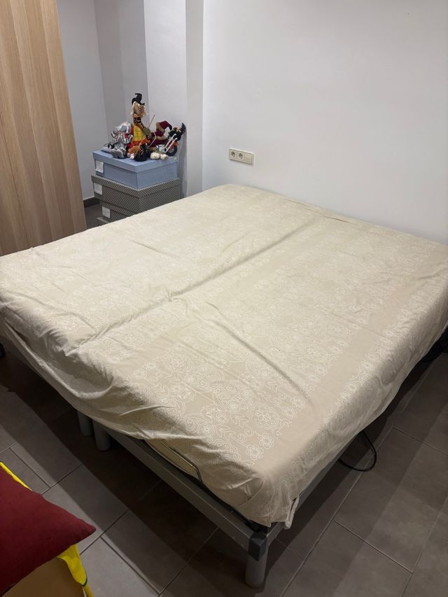 Cama articulada + colchón Puede ser por separado