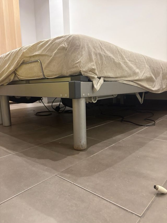 Cama articulada + colchón Puede ser por separado