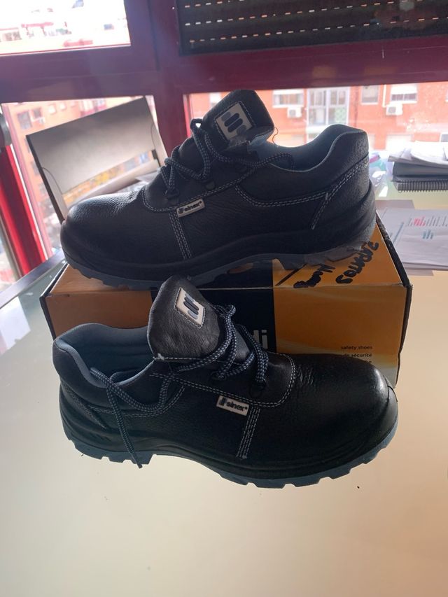 Zapatos de seguridad Puma negros