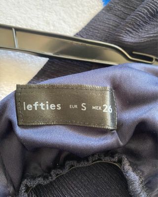 Vestido azul marino escote pico