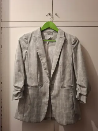 Completo Blazer e Gonna H&M