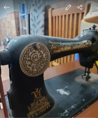 Máquina de coser Singer antigua