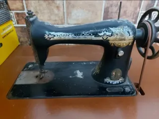 Máquina de coser Singer antigua