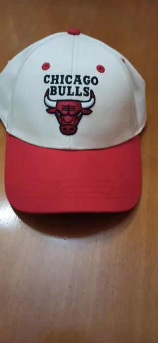 Gorra Chicago Bulls Roja y Blanca
