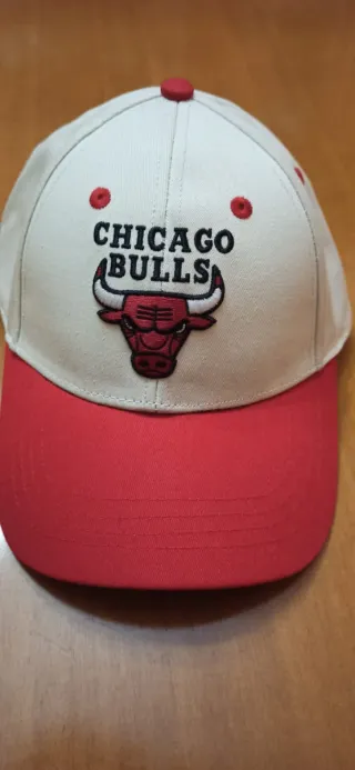 Gorra Chicago Bulls Roja y Blanca