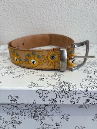 Cinturón beige