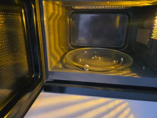 Microondas Haier HAMGI23S2STB con grill