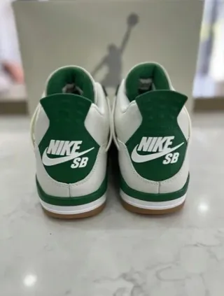 Jordan 4 Retro SB Verde Pino Talla 41