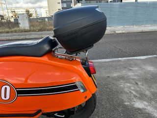 Moto scooter Scomadi -Lambreta -vespa