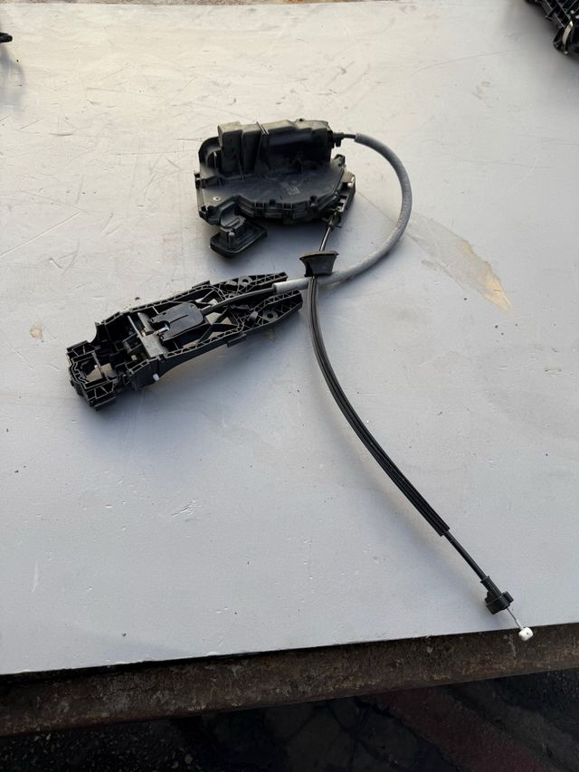 Cerradura Puerta  Volkswagen Seat Arona