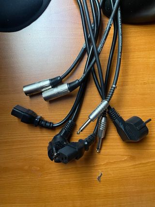 KRK Classic 5 Monitores de Estudio