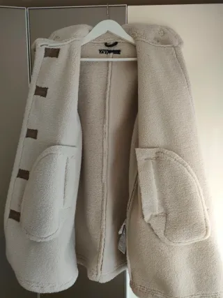 Abrigo Zara borreguito Talla M