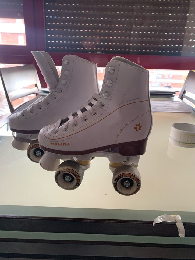 Patines de 4 ruedas blancos Tijuana