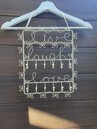 Colgador pulseras/collares (Live Laugh Love)