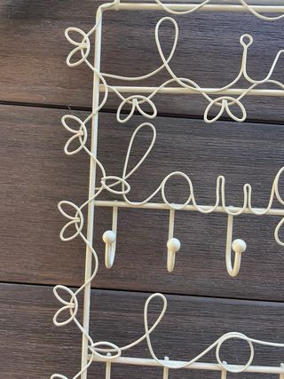 Colgador pulseras/collares (Live Laugh Love)