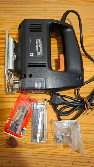 Sierra de calar Black & Decker BD532 350W