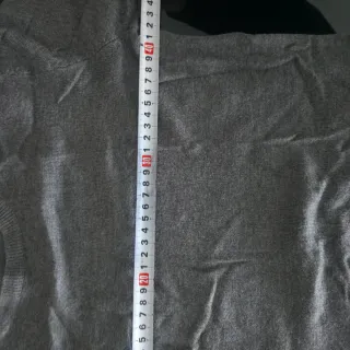 Jersey Bershka Gris Talla S