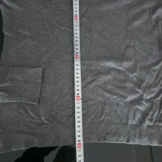 Jersey Bershka Gris Talla S