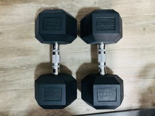 Coppia di manubri 22,5 kg in gomma cromata