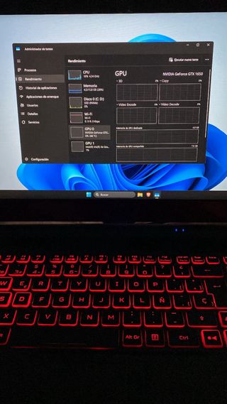 Portátil Gamer Acer negro y rojo.