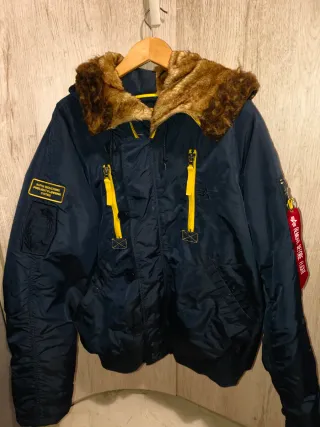 Chaqueta Alpha Industries Invierno Azul/Amarillo