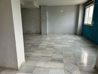 Oficina en alquiler en Nueva Andalucía centro en Marbella