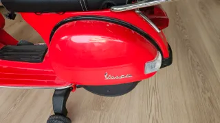 Vespa Piaggio PX-150 12V Niños Roja