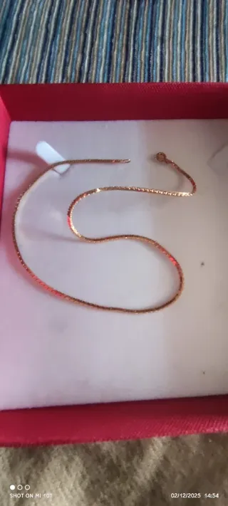 Gargantilla chapada en oro