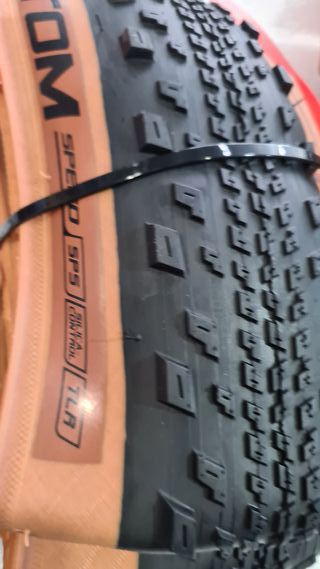 2 Cubiertas Chaoyang Phantom 29x2.30 Tubeless Read