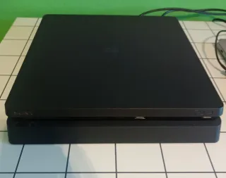 PlayStation 4 Slim 1TB Nera