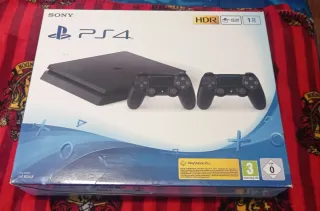 PlayStation 4 Slim 1TB Nera