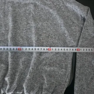 Jersey corto gris cuello alto talla S