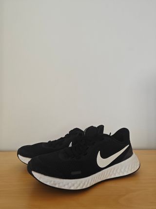 Zapatillas Nike Revolution 5 Talla 36