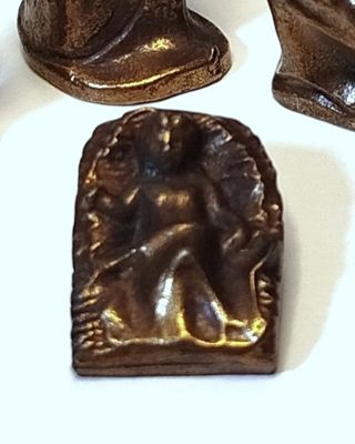 Belén con figuras en bronce