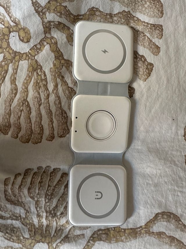 Cargador 3 en 1 iPhone