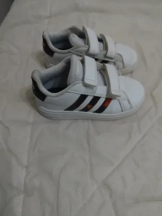 Scarpe Adidas bimbo bianche velcro