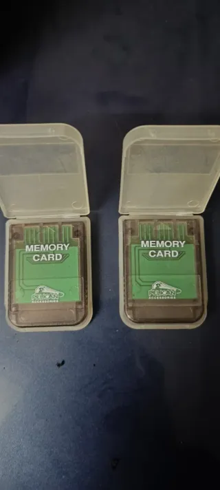 Memori card ps1  el precio es de las dos
