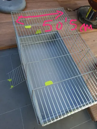 Jaula para conejo gris