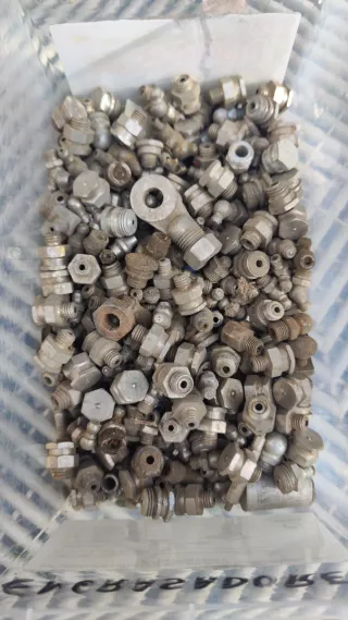 Engrasadores varios tamaños