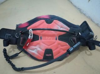 Equipo completo de kitesurf de la marca Slingshot