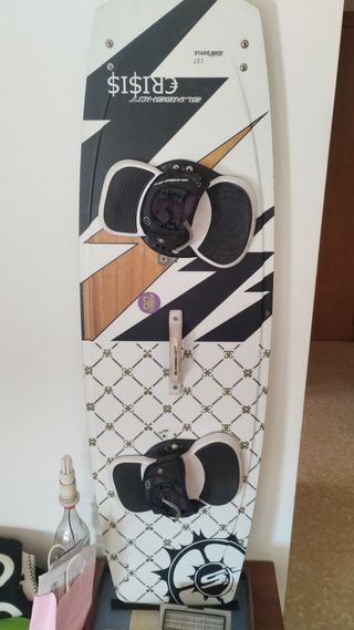 Equipo completo de kitesurf de la marca Slingshot