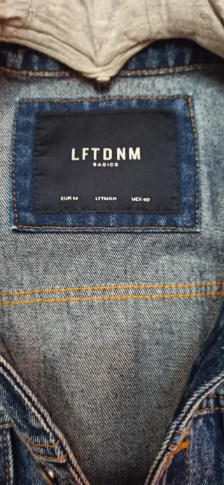 Chaqueta vaquera con capucha Talla M