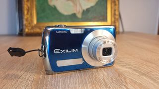 Cámara Digital Casio Exilim EX-Z2 12.1MP