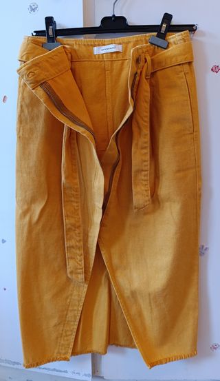 Falda midi mostaza mujer